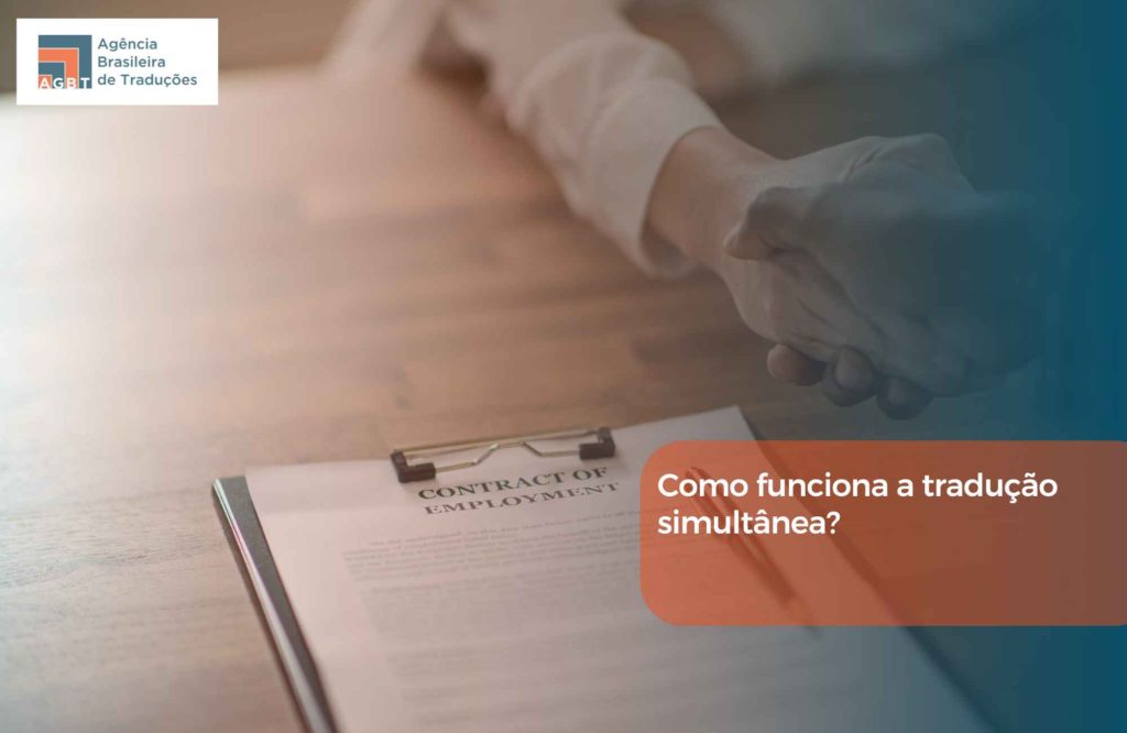 Como funciona a tradução simultânea
